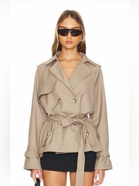 NWT lioness cropped trench jacket size xs